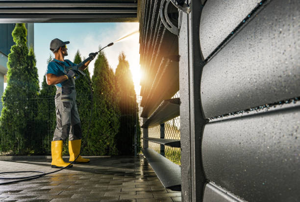 Best Animal Enclosure Cleaning  in Geneva, FL